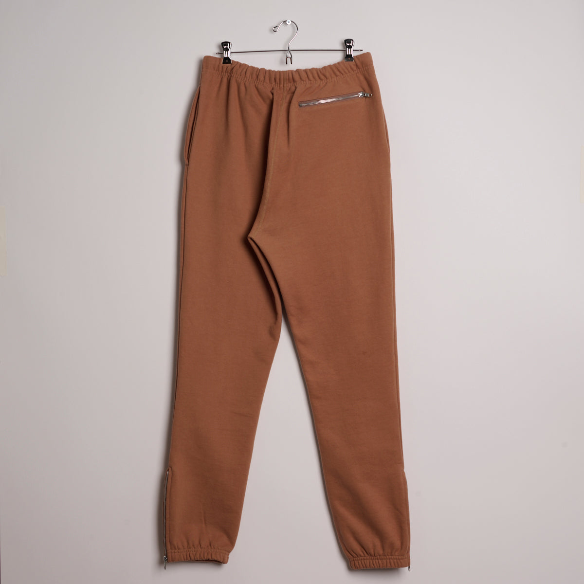 DUTCH SCRIPT SWEATPANT (Sueded)